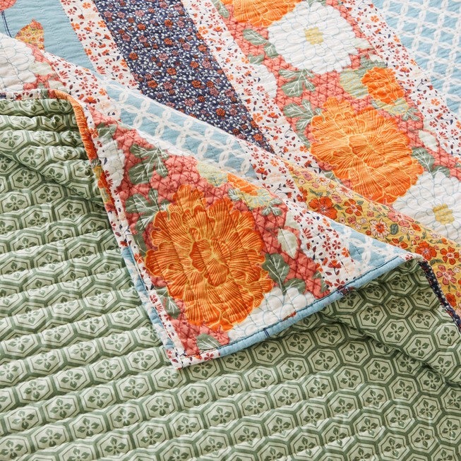 Penelope Quilt And Pillow Sham Set, , alternate image number 4
