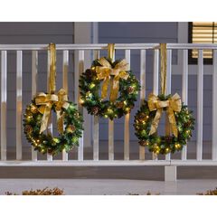 Set Of 3 Cordless Pre-Lit Mini Christmas Wreaths
