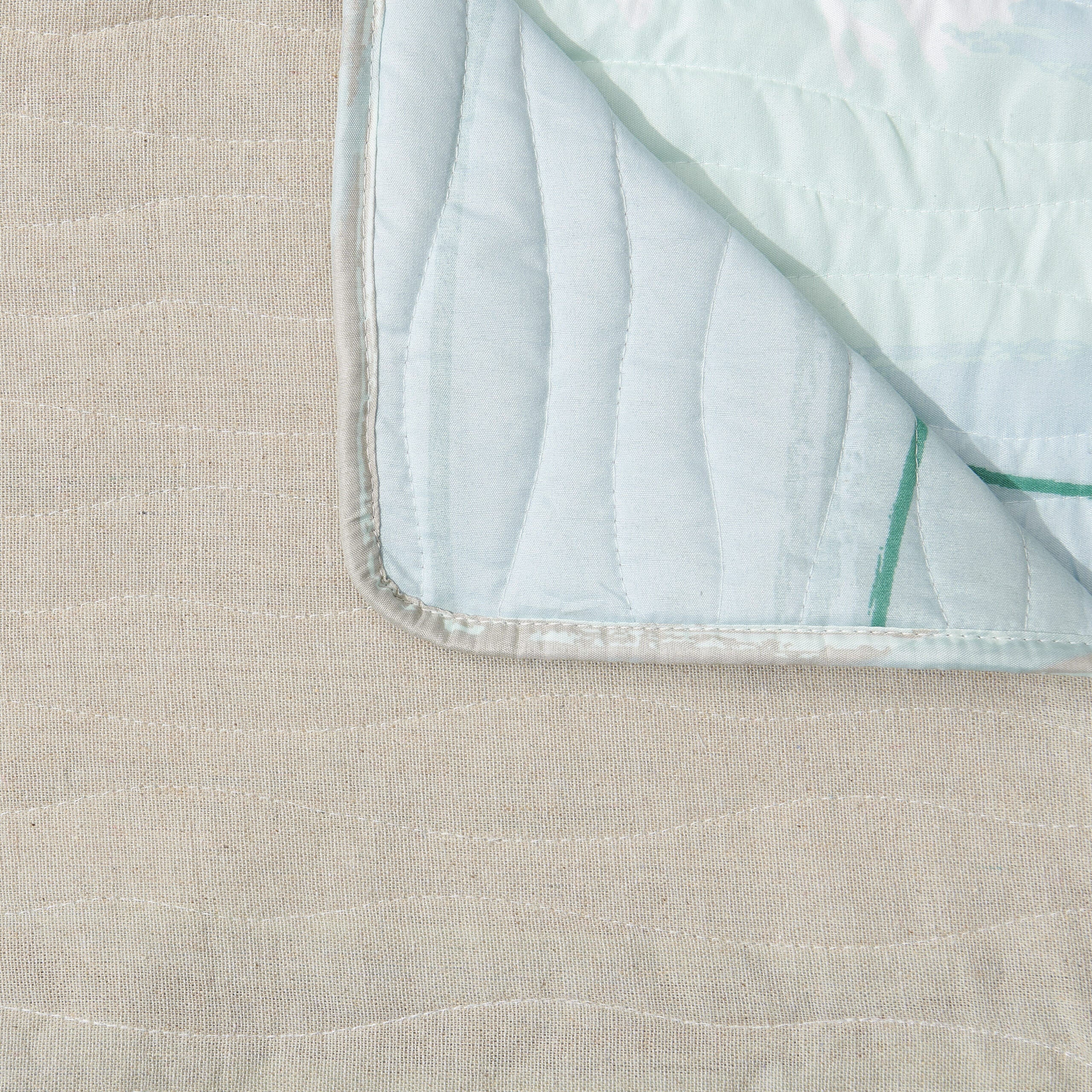 Maui Arm Chair Quilted Furniture Protector, MULTI, alternate image number 4