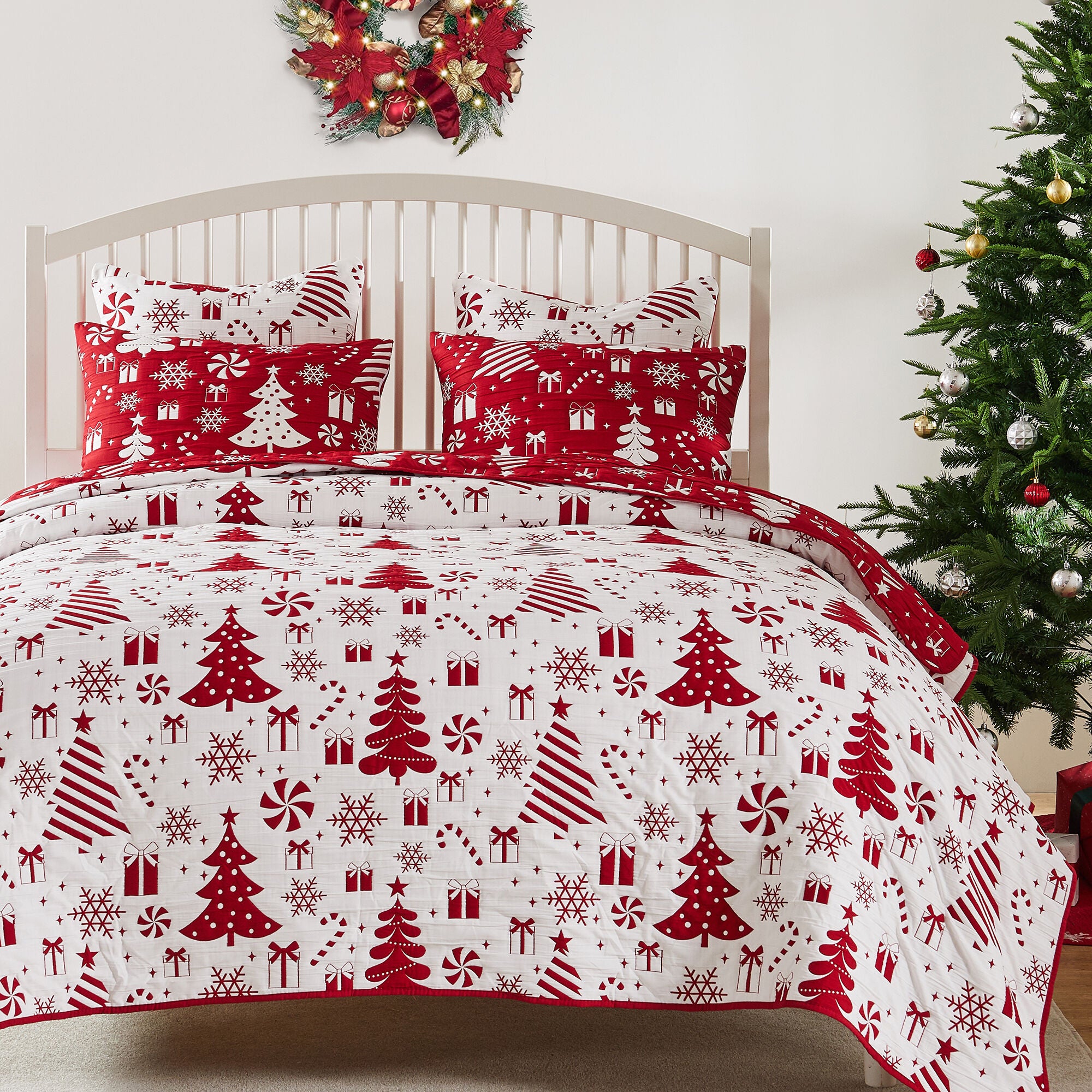 Novelty Holiday Matelass&eacute; Coverlet Set, PEPPERMINT PARTY, alternate image number 3