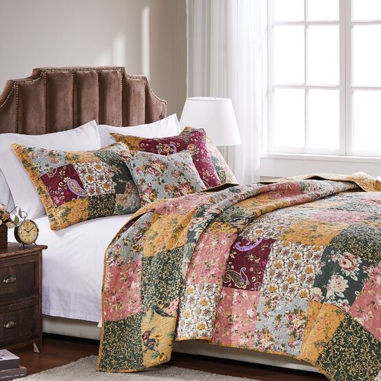 Antique Chic Quilt And Decorative Pillow Set, , alternate image number null