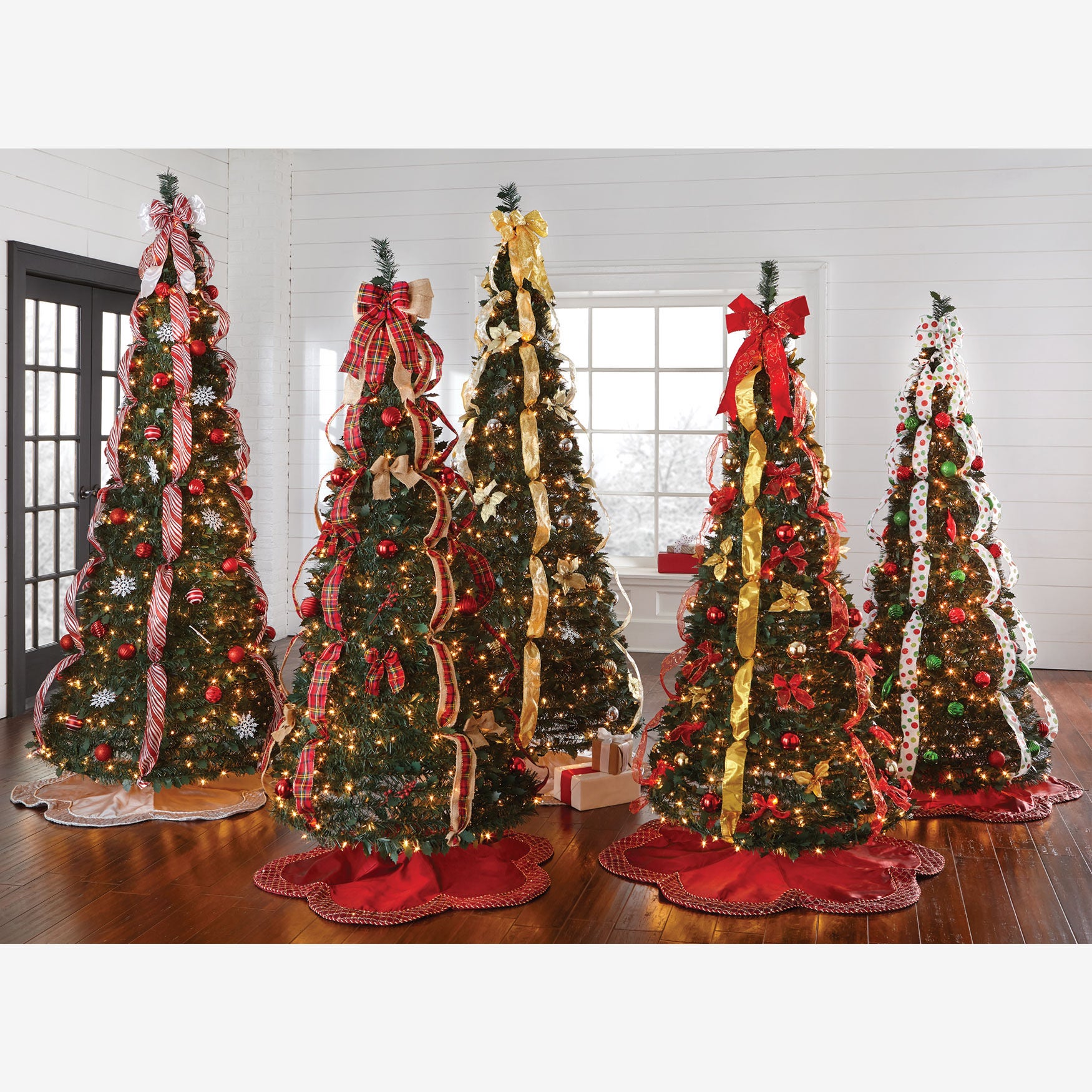 Christmas Tree Skirt Collection, , hi-res image number 0