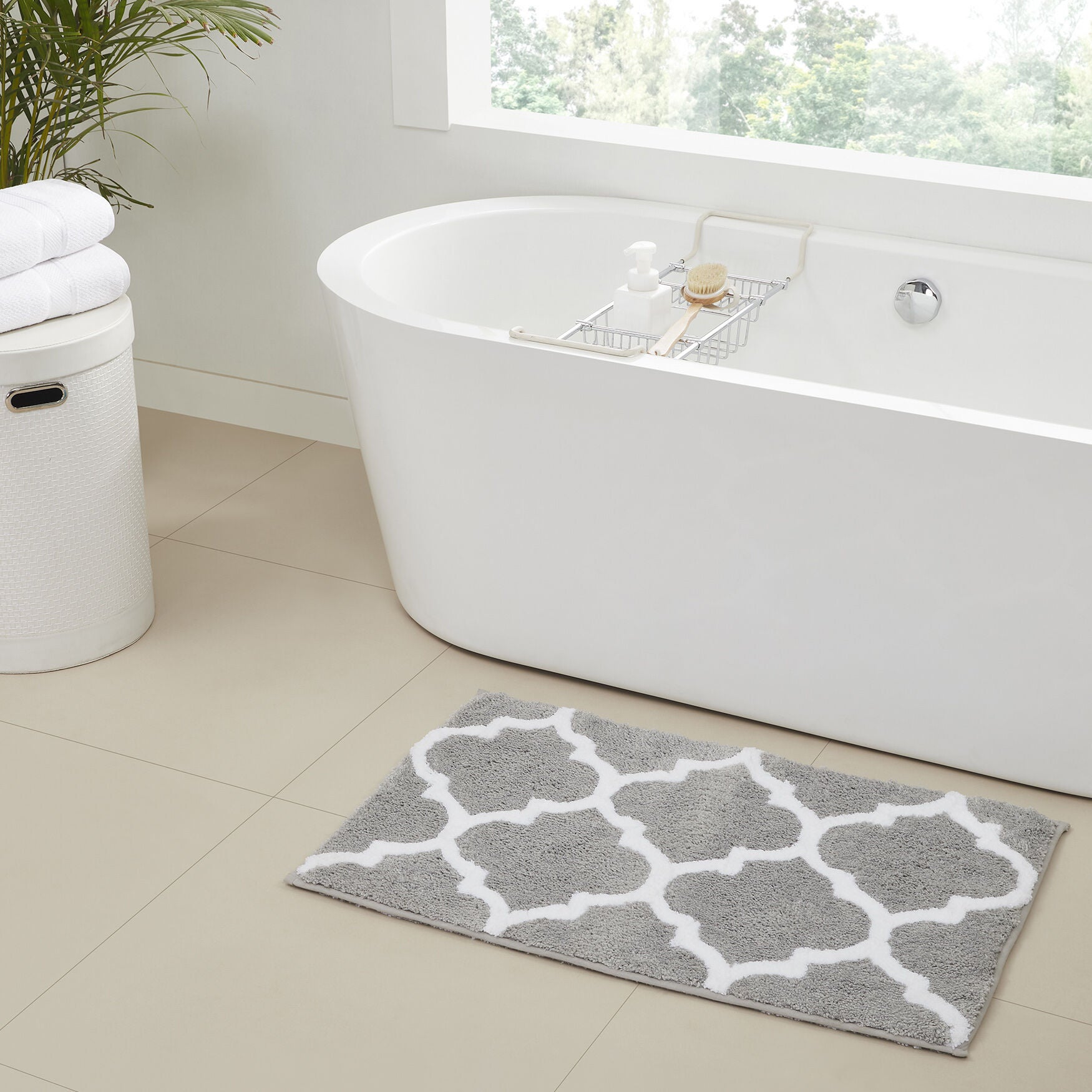 Marrakesh Collection 100% Polyester 17 inches X 24 inches Rectangle Bath Rug, SILVER, hi-res image number 0