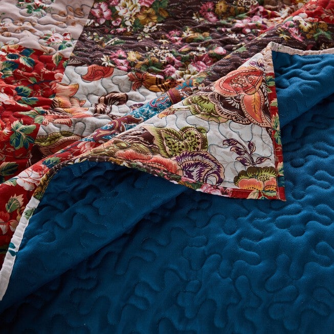 Poetry Classic Throw Blanket, , alternate image number null