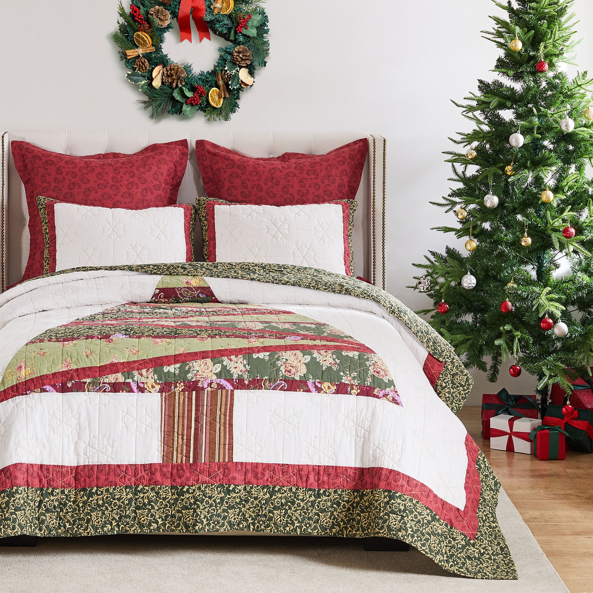 Christmas Tree Patchwork Holiday Quilt Set, Holiday, 3-Piece Full/Queen, HOLIDAY, alternate image number 2