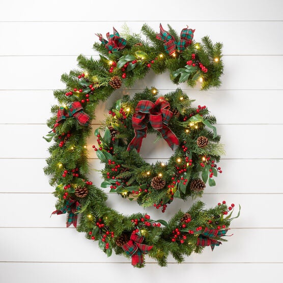 22&quot; Pre-Lit Celeste Wreath, PLAID