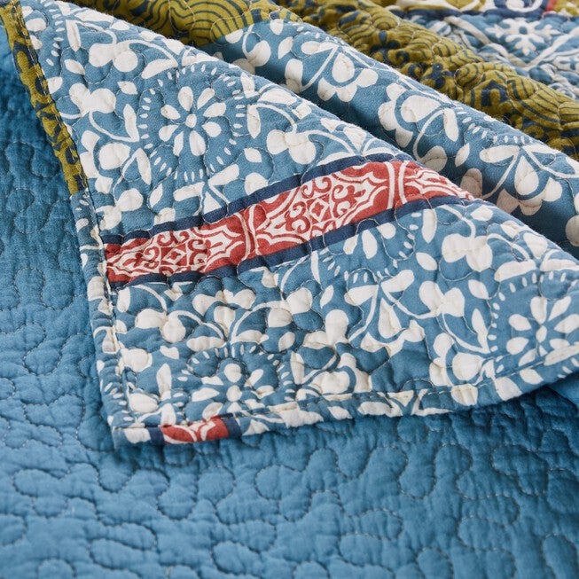 Shangri-La Quilted Throw Blanket, , alternate image number null