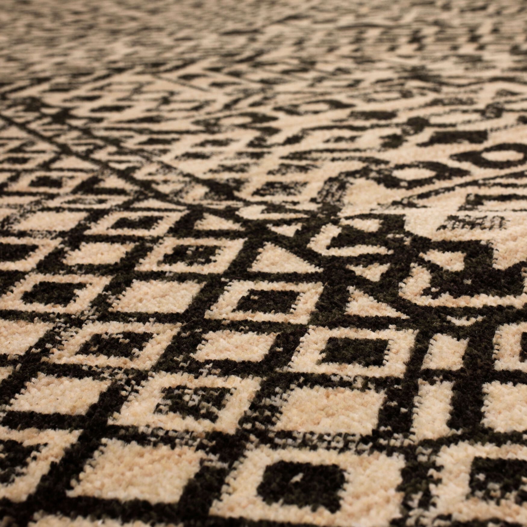 Tiften Area Rug, , alternate image number 2