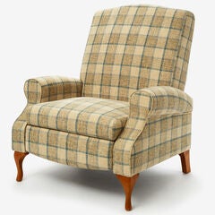 350 lbs. Weight Capacity Faux Suede Recliner