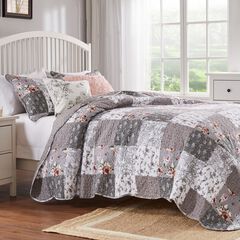 Giulia Quilt Set
