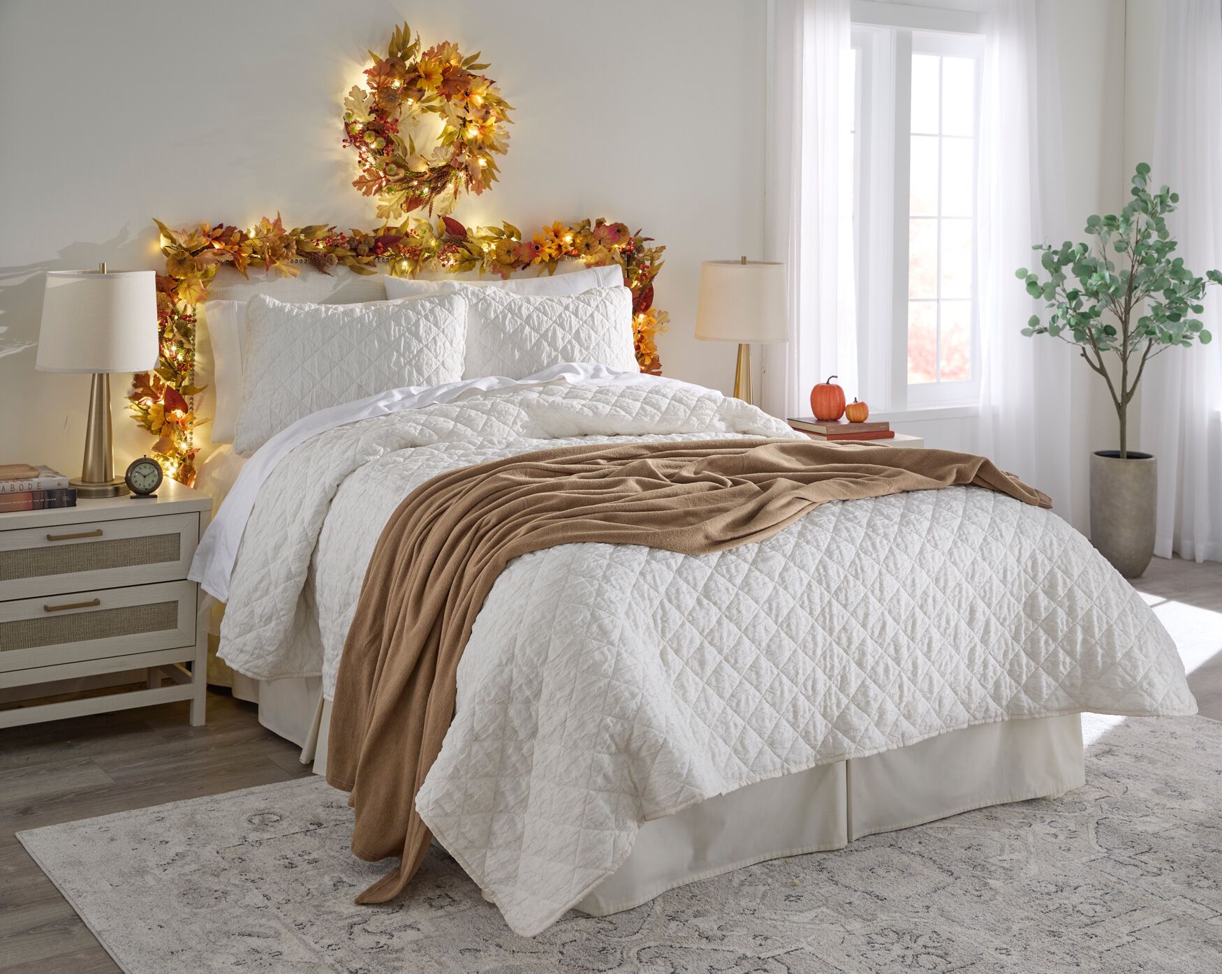 24 inches Pre-Lit Harvest Daisy Wreath, , alternate image number 7