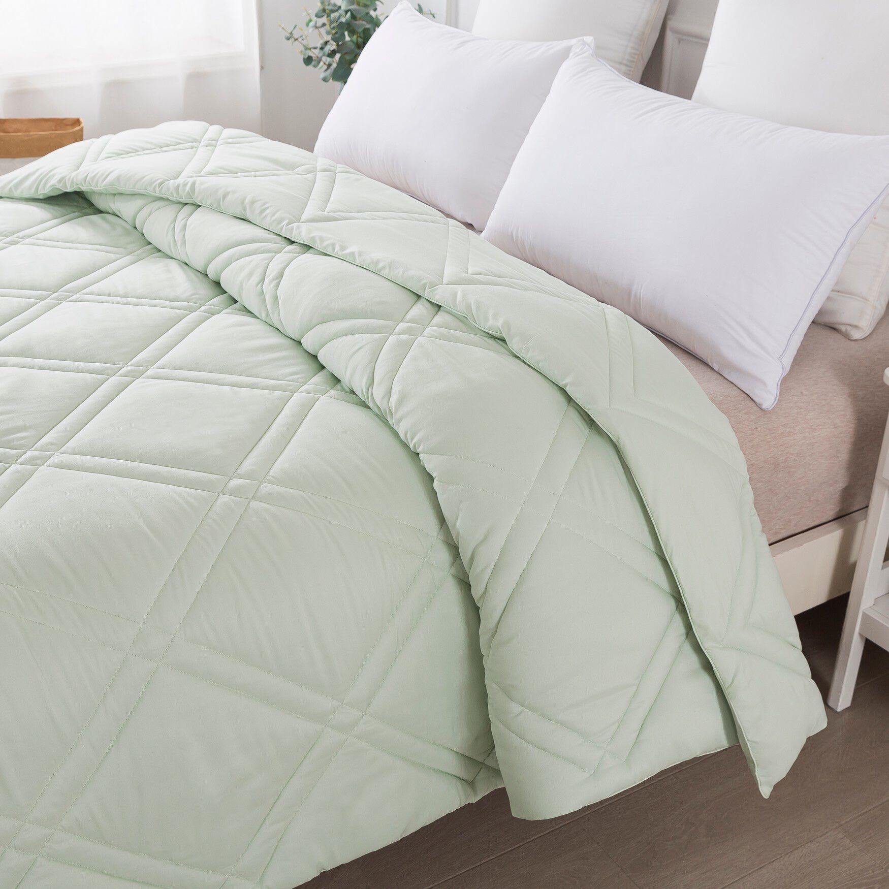Double Diamond Down Alternative Comforter, , alternate image number 3