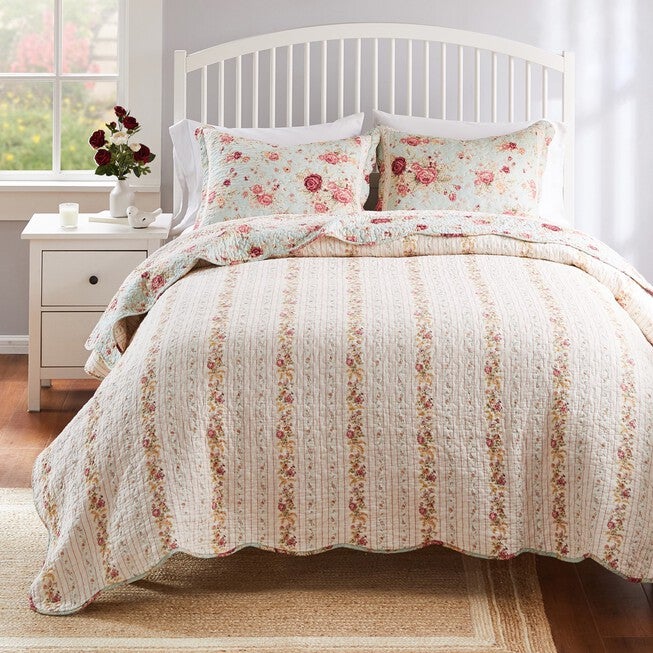 Antique Rose Quilt And Decorative Pillow Set, , alternate image number null