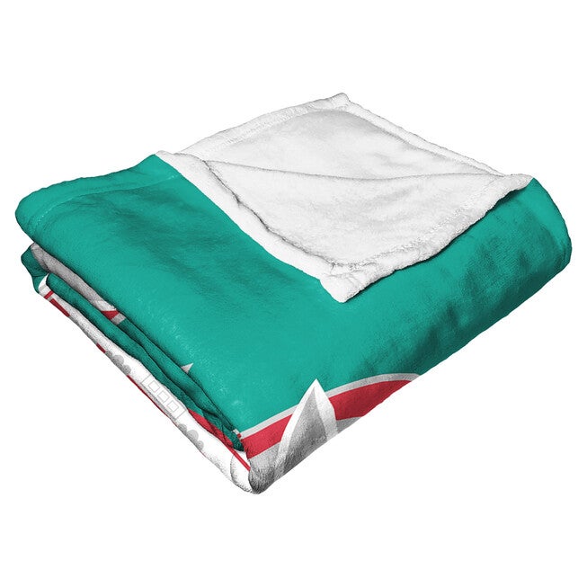 Star Wars: The Mandalorian Grogu Greetings Silk Touch Throw Blanket, , alternate image number null