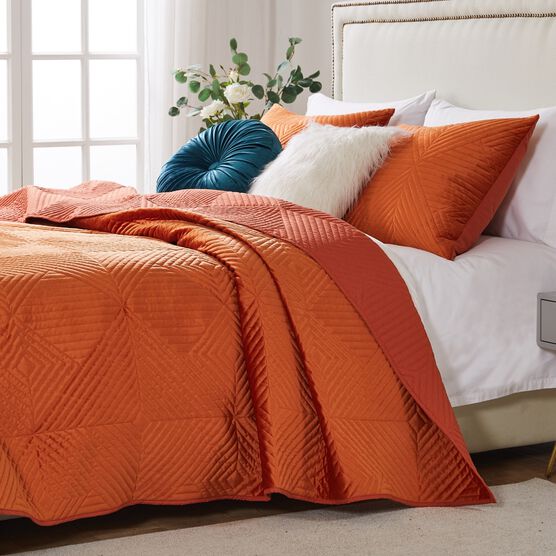 Riviera Velvet Quilt And Pillow Sham Set, , alternate image number null