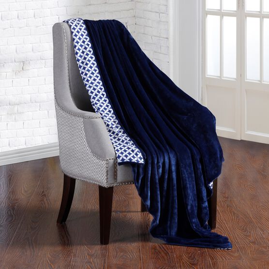 Soft Sherpa Reversible 15lb Weighted Blanket with Washable Cover , , alternate image number null