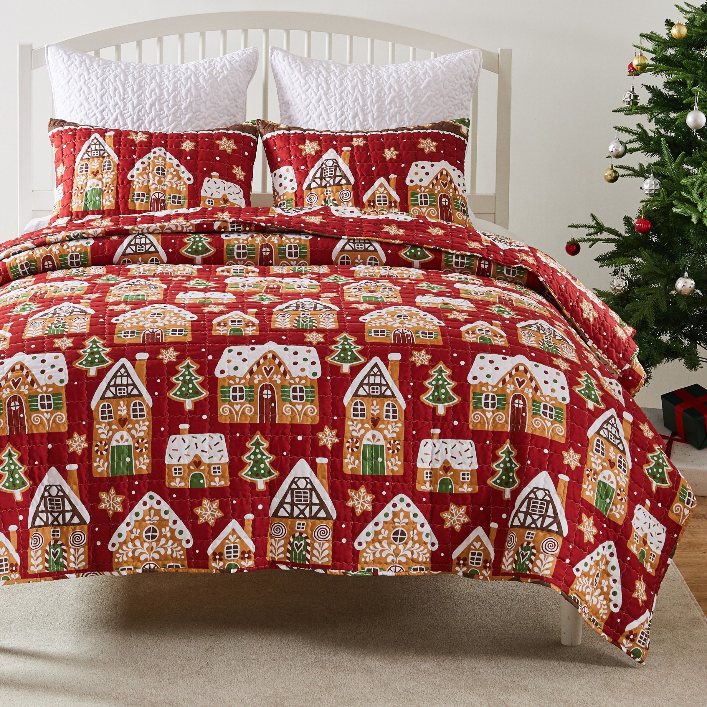 Gingerbread Lane Novelty Holiday Quilt Set, Red, 3-Piece Full/Queen, RED, alternate image number 2