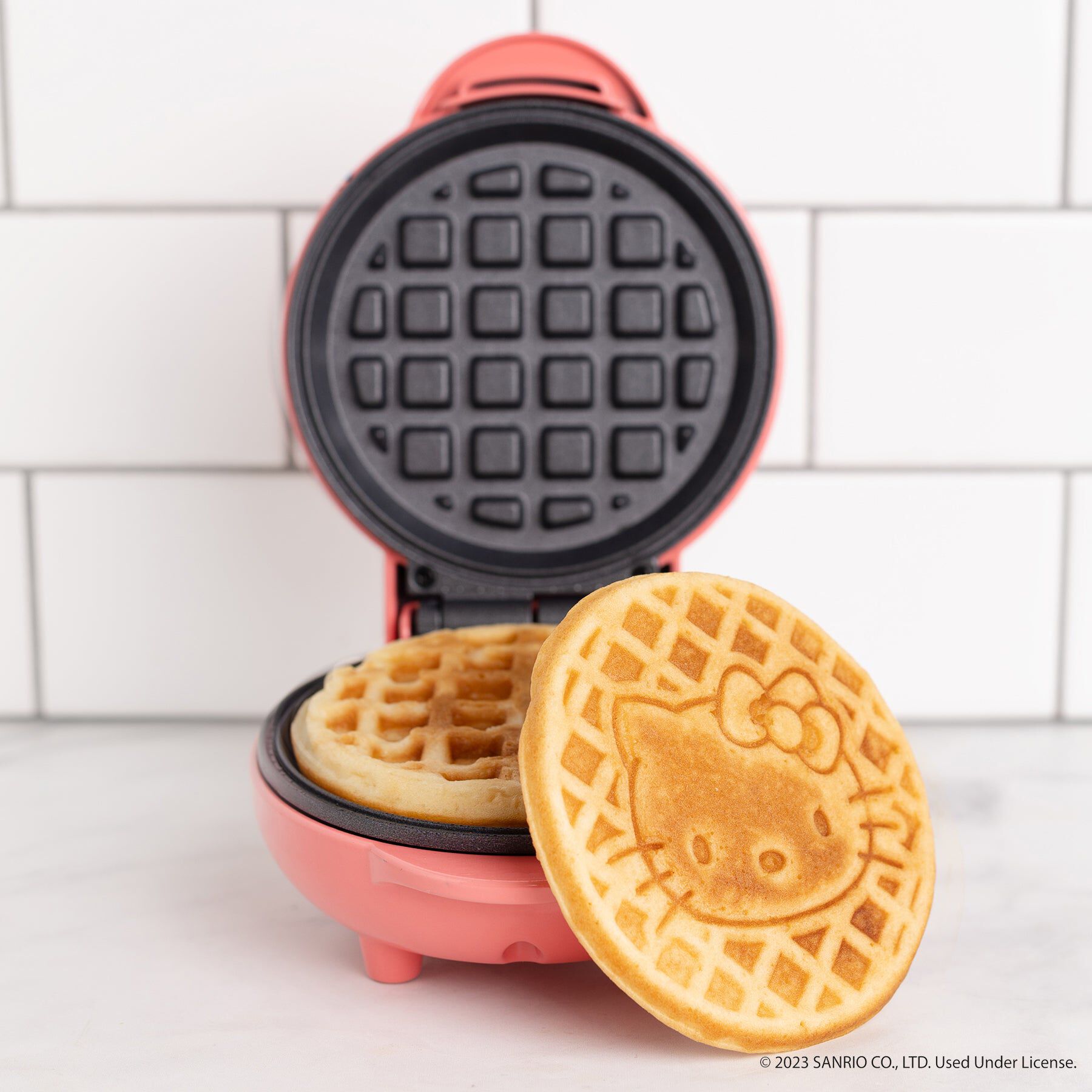 Hello Kitty Mini Waffle Maker, PINK, alternate image number 2