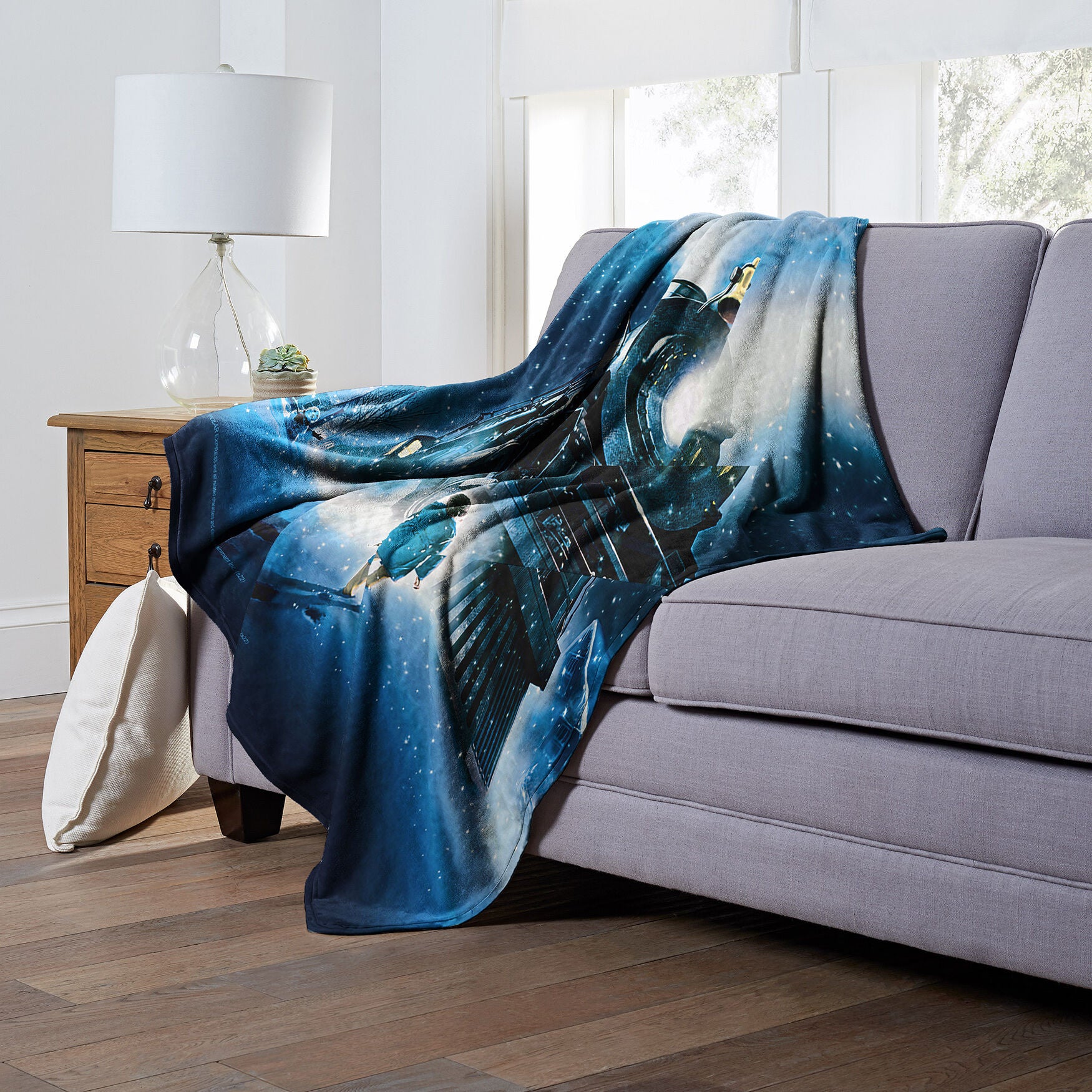 Wb Polar Express The Arrival Silk Touch Throw, , alternate image number 3