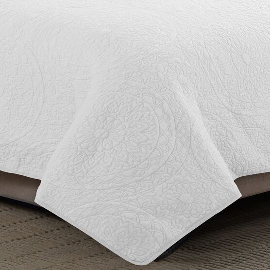 Estate Collection Marissa Medallion Quilt Set, , on-hover image number null