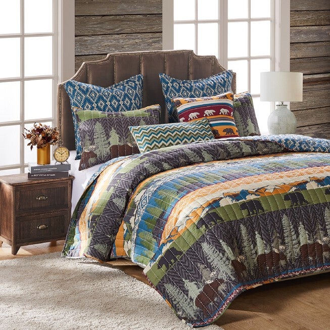 Black Bear Lodge Quilt And Pillow Sham Set, , alternate image number null