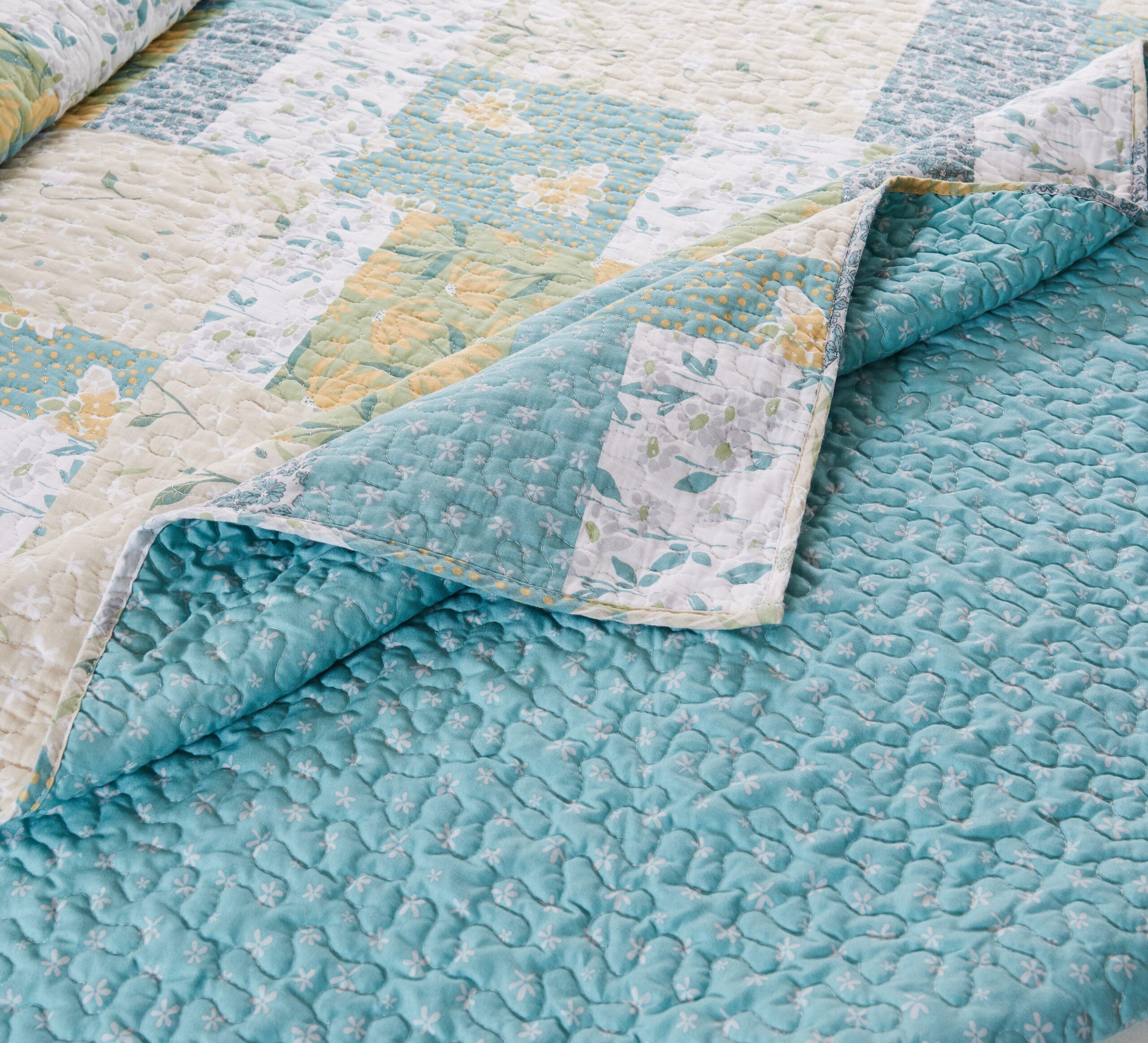 Evangeline Quilted Throw Blanket, MIST, alternate image number 3