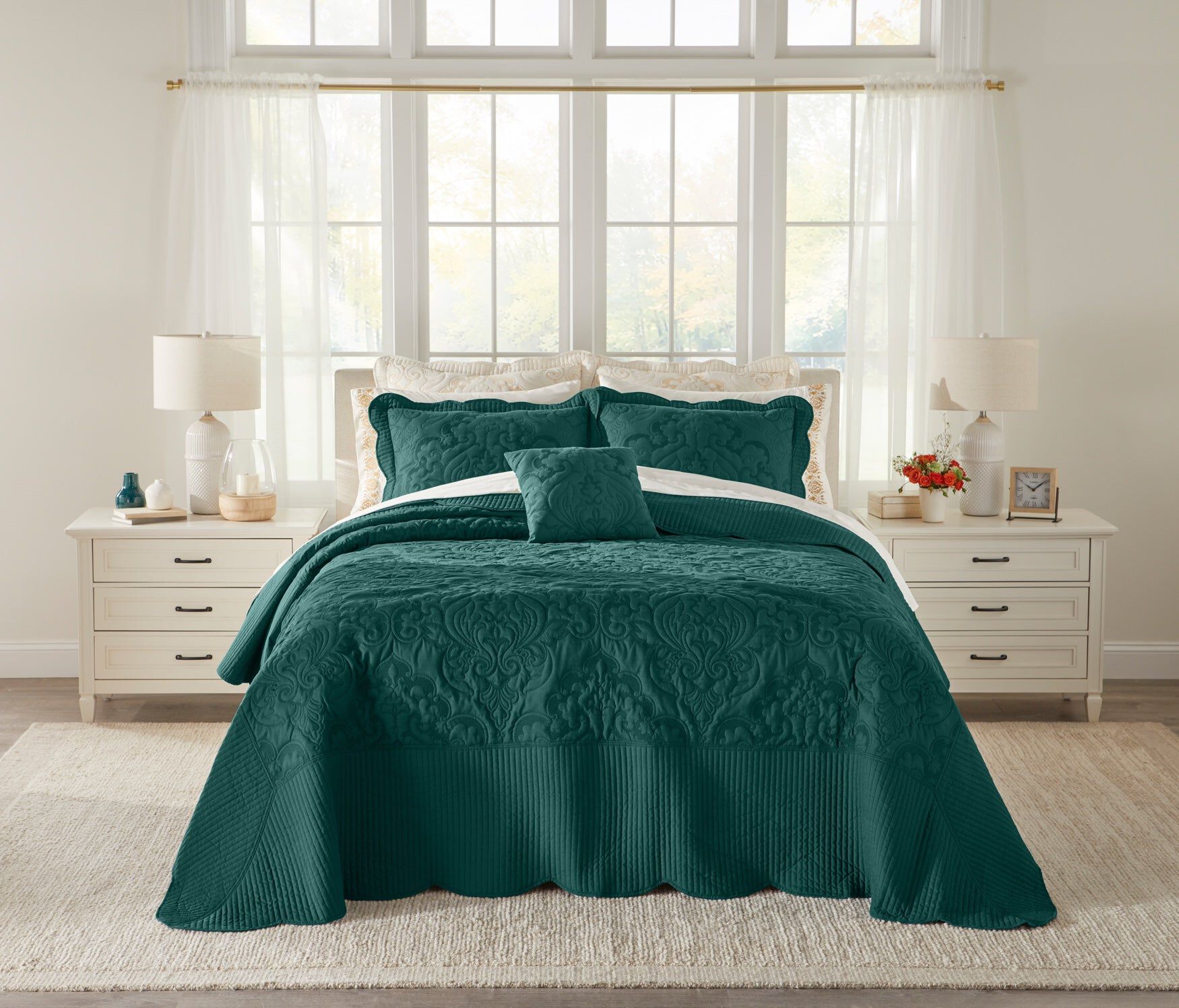 Amelia Bedspread