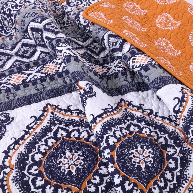 Medina Quilted Throw Blanket, , alternate image number null