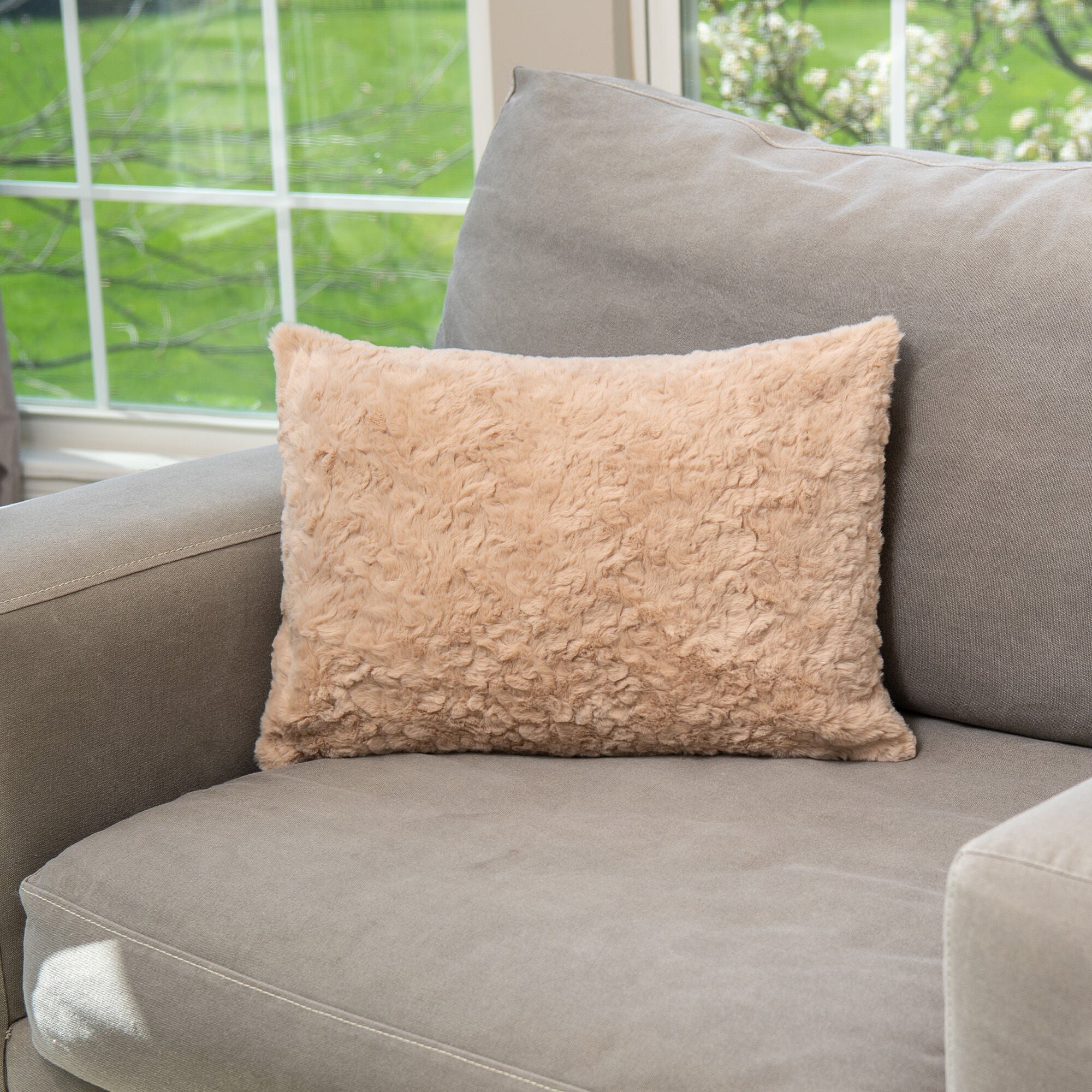 HGTV Curlicue Faux Fur Pillow Nomadic Desert 14 x 20 inches, MULTI, alternate image number 1