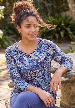 Suprema® 3/4 Sleeve V-Neck Tee