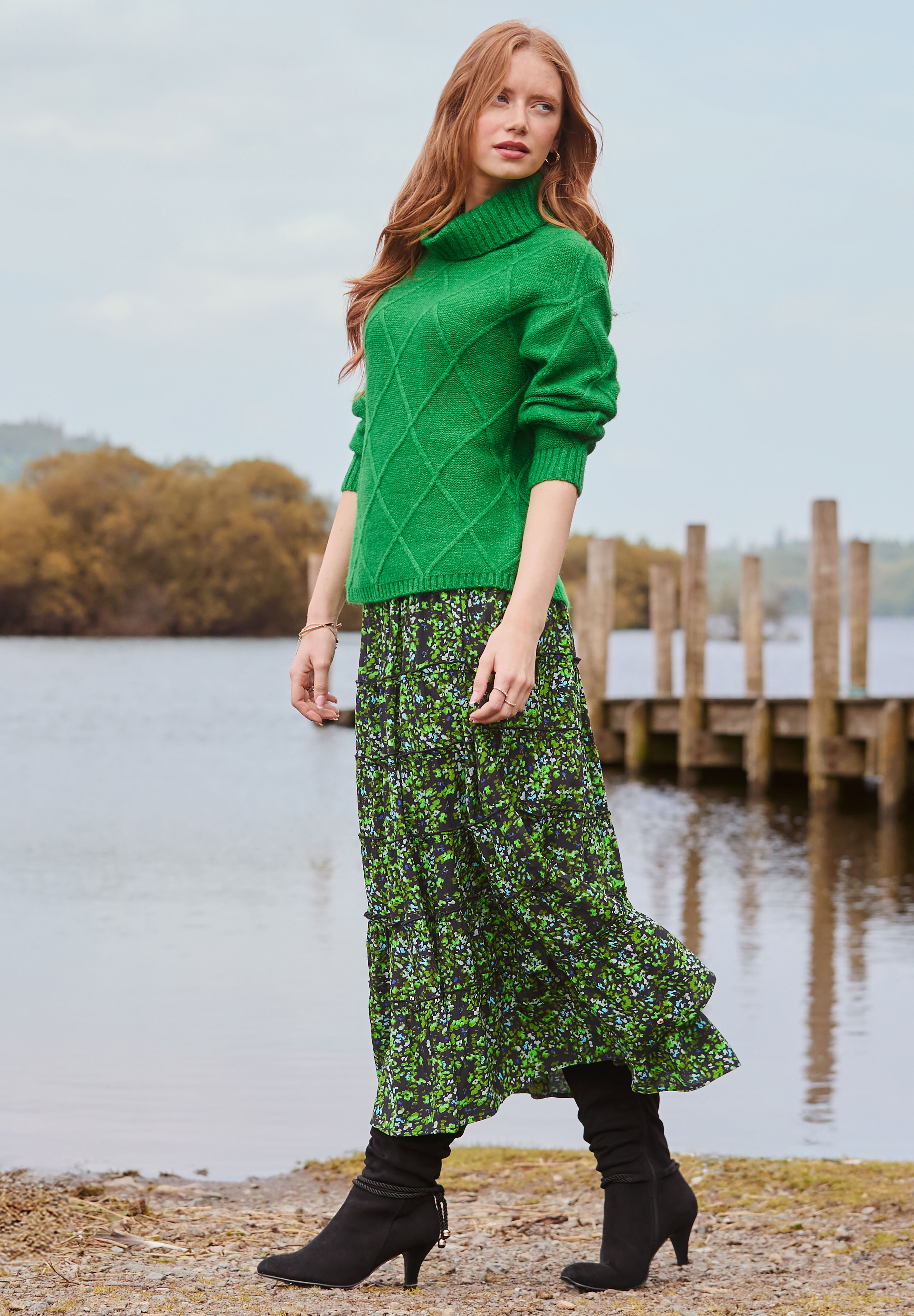 Cable Turtleneck, KELLY GREEN, alternate image number 6