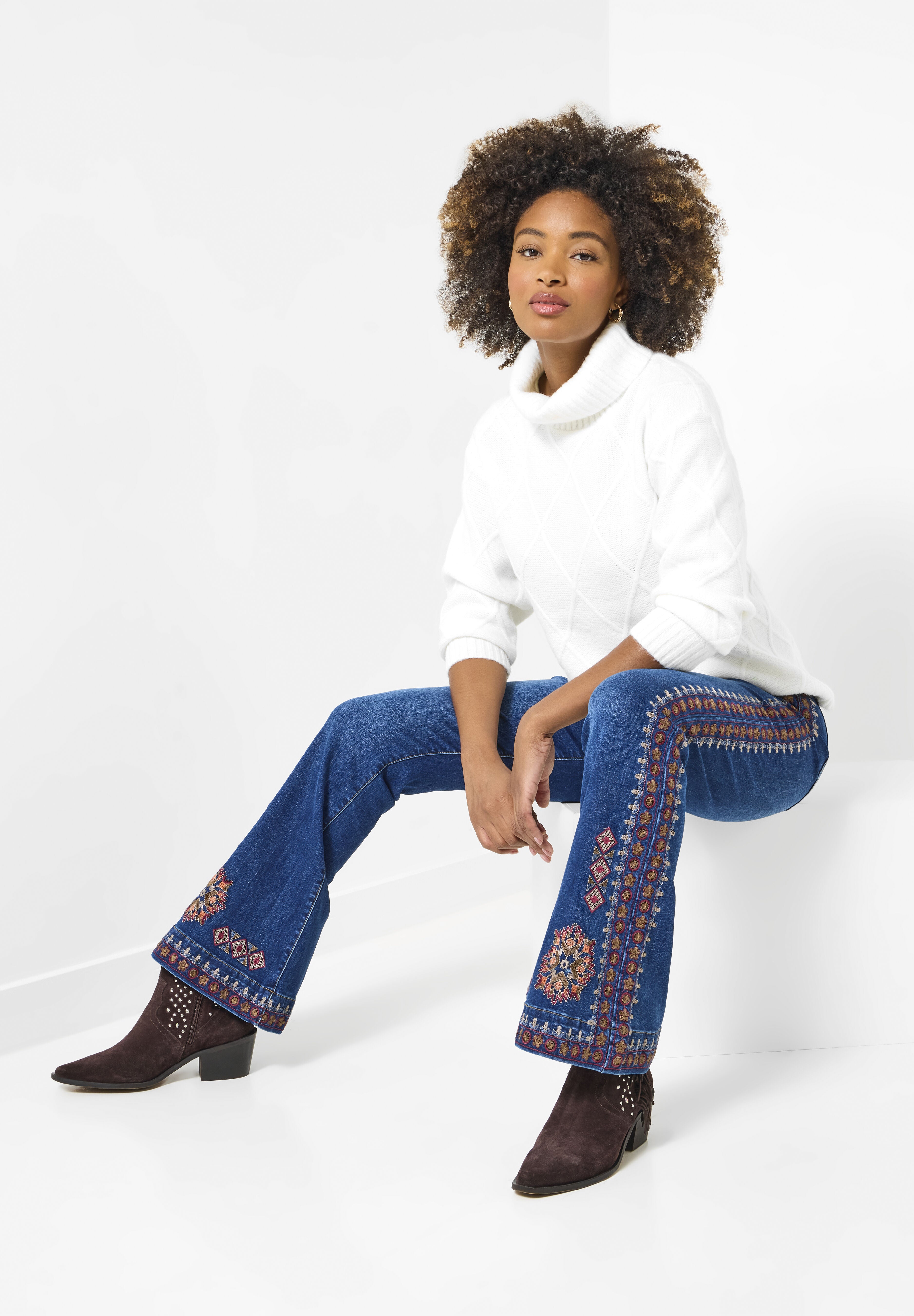 Embroidered Flare Jeans, DARK BLUE AZTEC, alternate image number 4