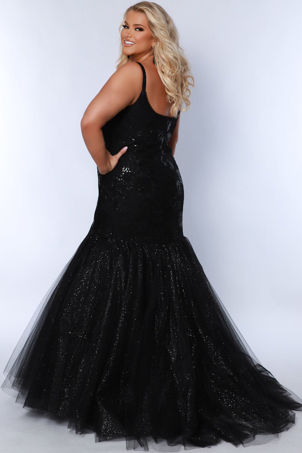 GREATLY ADMIRED MERMAID GOWN, Black / Black, alternate image number 1