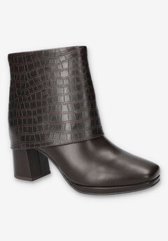 Sutton Sqaure Toe Ankle Boot