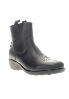Maisie Boot