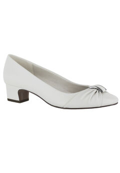 Eloise Pumps by Easy Street®