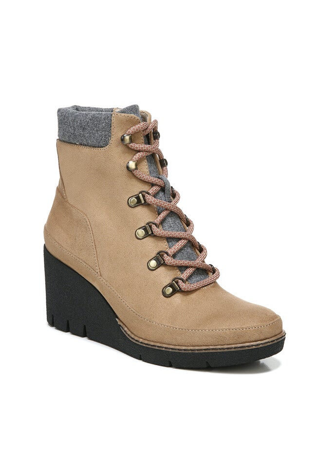 Lada Hiker Boot, NUDE, hi-res image number null