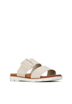 Asha Sandal