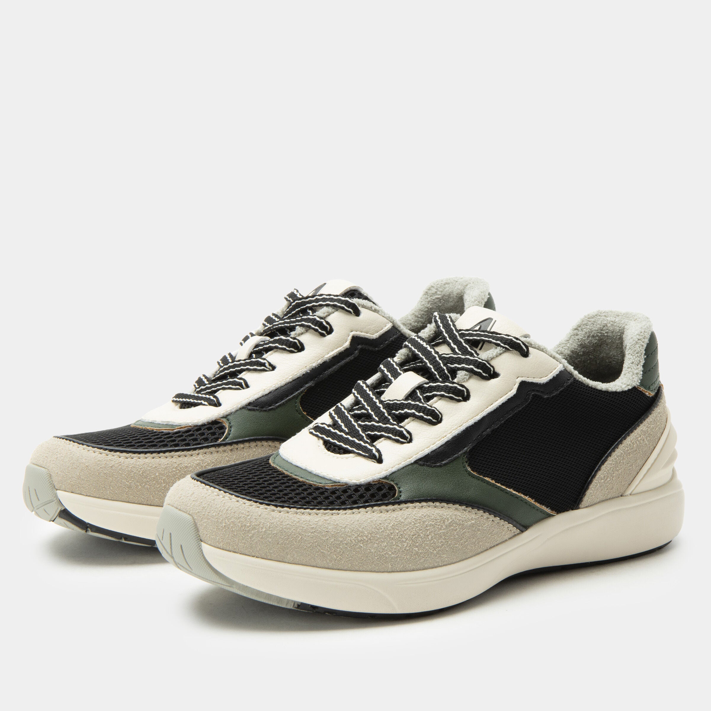 Embyr Fashion Retro Tennis Shoe, GREEN, hi-res image number 0