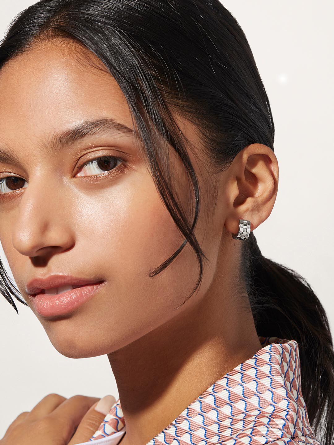 Small Hoop Earrings - Eden, SILVER, alternate image number 2