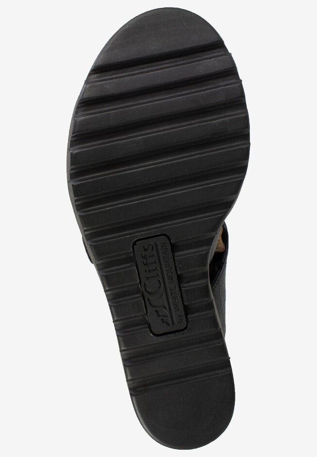 Erin Sandal , , alternate image number null