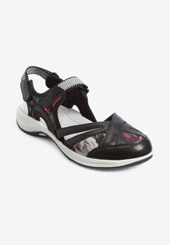 The Esplash Closed Toe Hiking Sandal