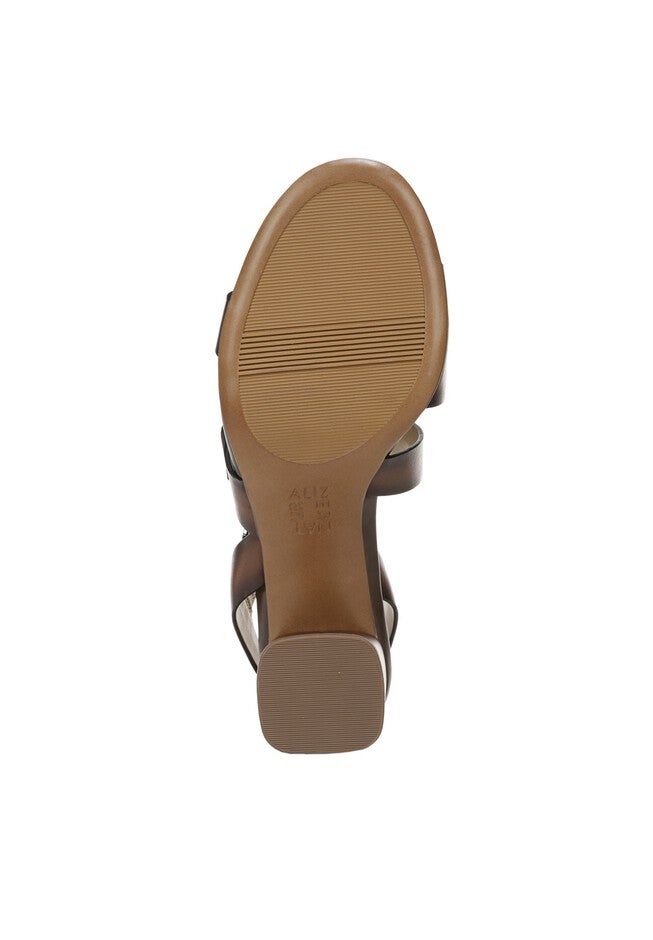 Alicia Sandal , , alternate image number null