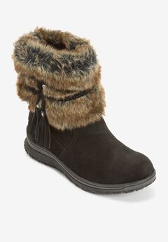 The Everett Water Resistant Slip On Boot