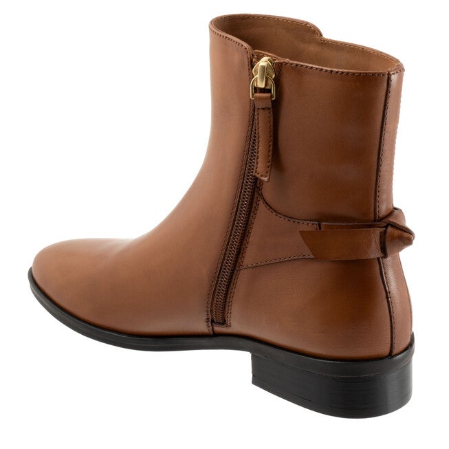 Annette Boot, LUGGAGE, on-hover image number 1