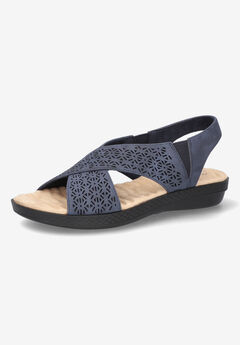 Claudia Sandal