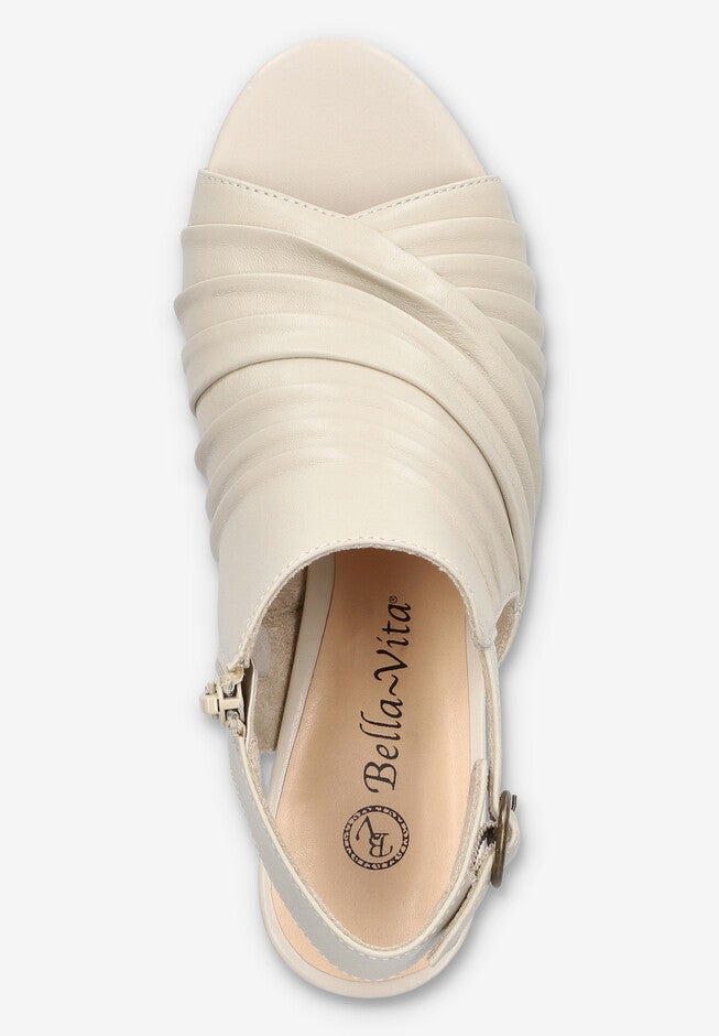 Amaliah Pump by J.Renee®, , alternate image number null