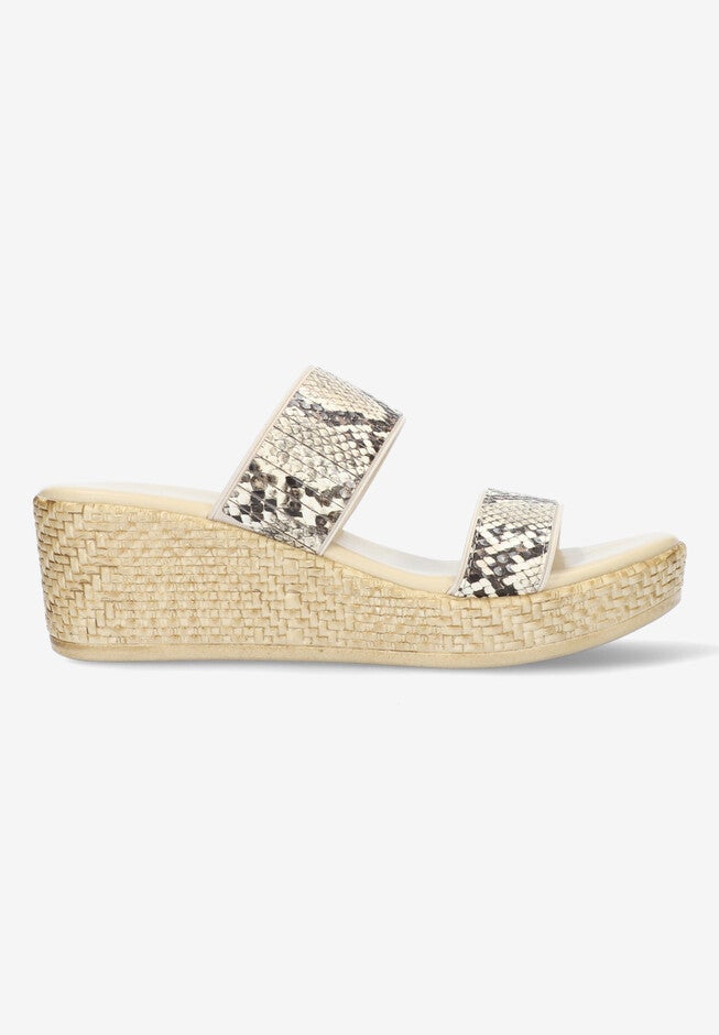 Terina Wedge, , alternate image number null