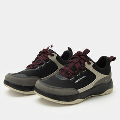 Motov8 Wide Toe Box Sneaker