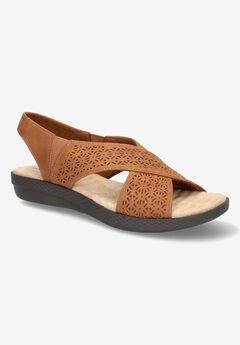 Claudia Sandal
